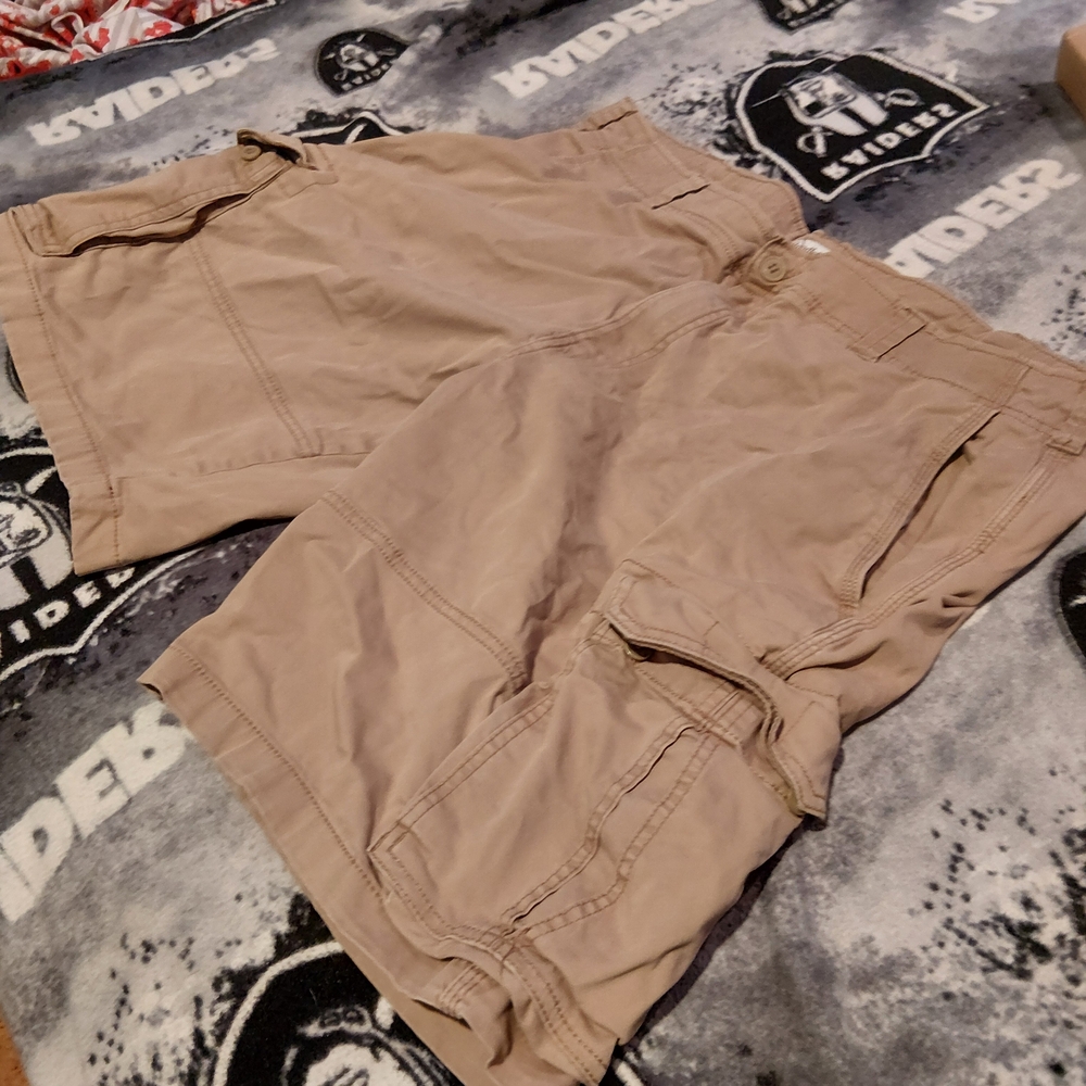 Men's Tan Cargo Shorts